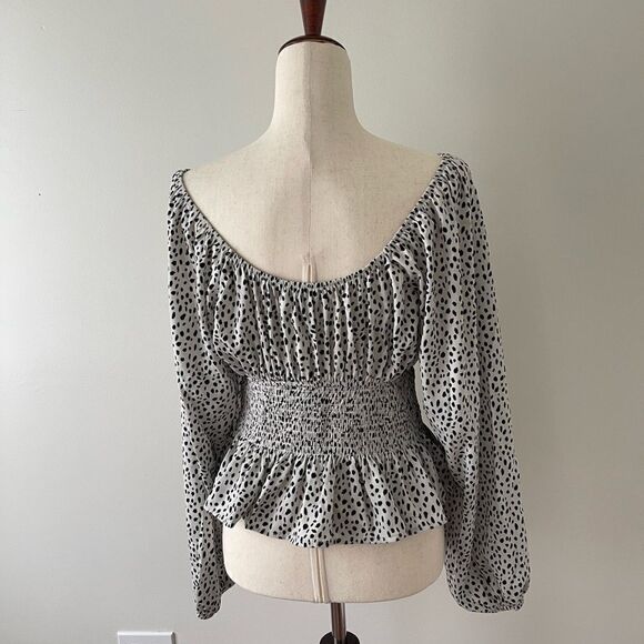 NWT Sincerely Jules long sleeve smocked top size Medium - Picture 3 of 7